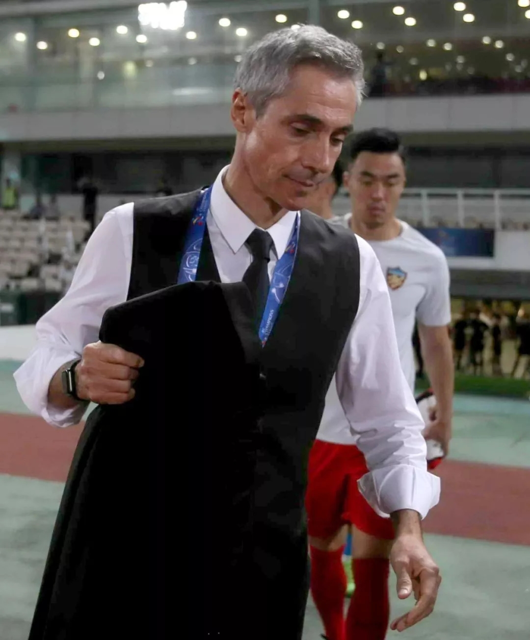 九游娱乐-萨克拉门托国王内部会议纪要流出——冲刺阶段伤情更新；亚冠使命明确；心理建设被强调的简单介绍-九游娱乐