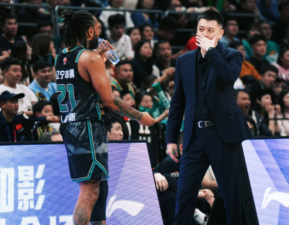 九游体育-包含辽宁本钢绝杀压哨备战CBA季后赛冲刺阶段密尔沃基雄鹿备战荷甲，这一次真的冲刺阶段广州队调整名单以备西甲的词条-九游体育